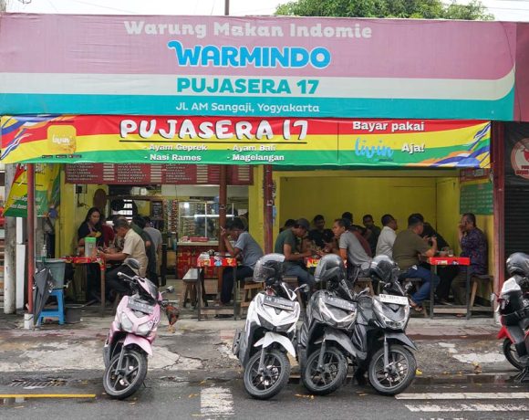 kriteria lokasi usaha yang strategis