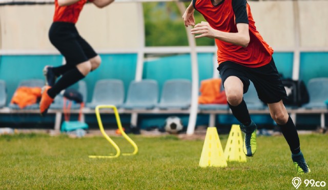 pemain sepak bola tercepat