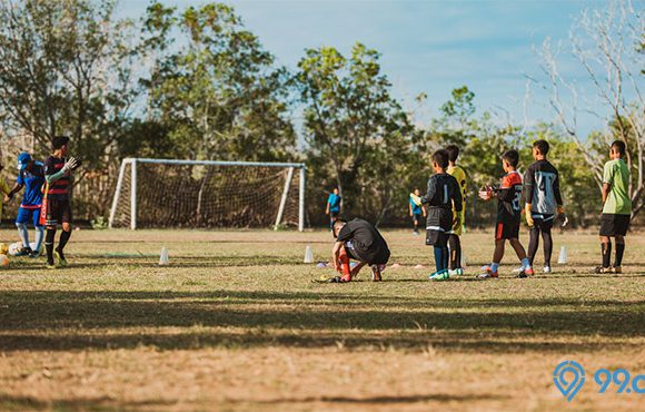 teknik dasar bermain bola