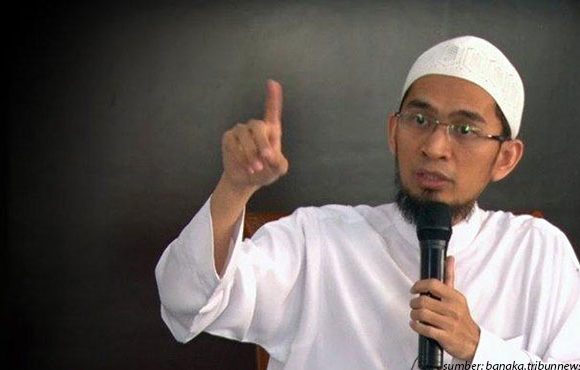 ustaz adi hidayat