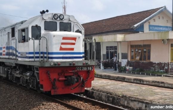 rumah dekat stasiun kereta