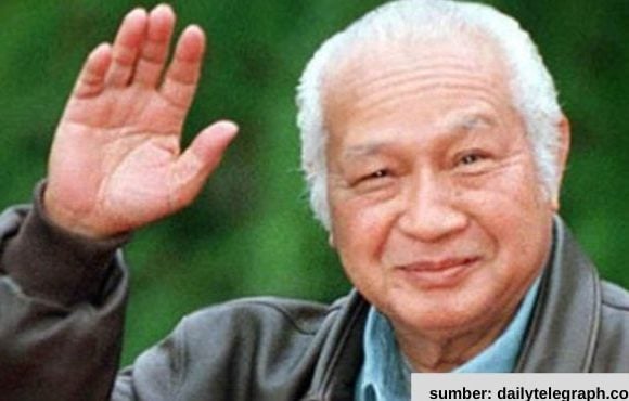 mantan presiden soeharto peras pengusaha tionghoa