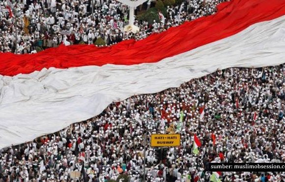 mengapa indonesia mayoritas berama islam