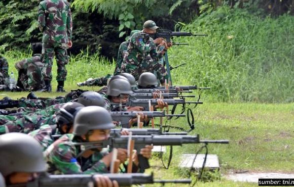 tni latihan menembak