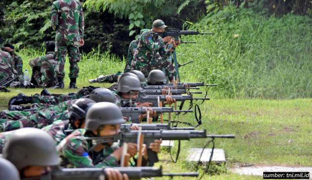 tni latihan menembak