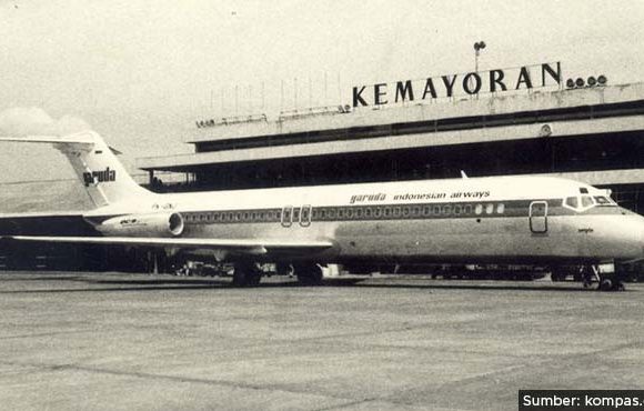 menilik bandara tertua indonesia