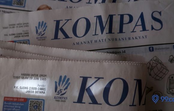 contoh teks editorial di koran kompas