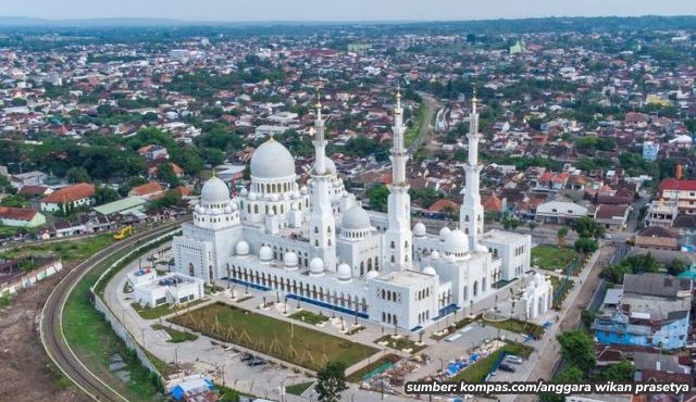 masjid raya sheikh zayed solo