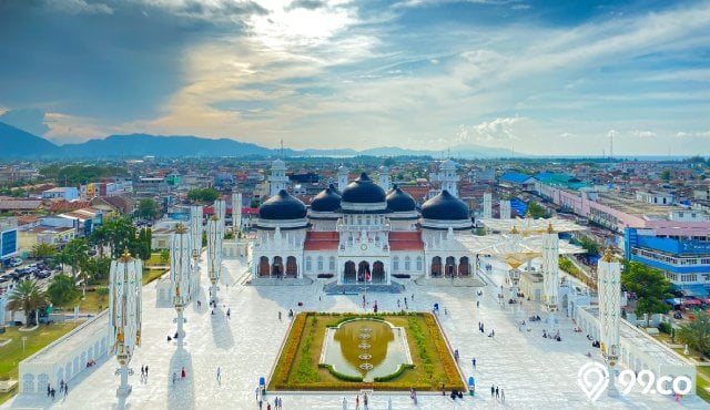 masjid yang tak hancur saat tsunami aceh