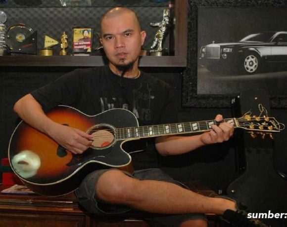 rumah gitaris band indonesia