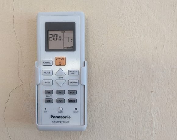 cara mengatasi remote ac tidak berfungsi