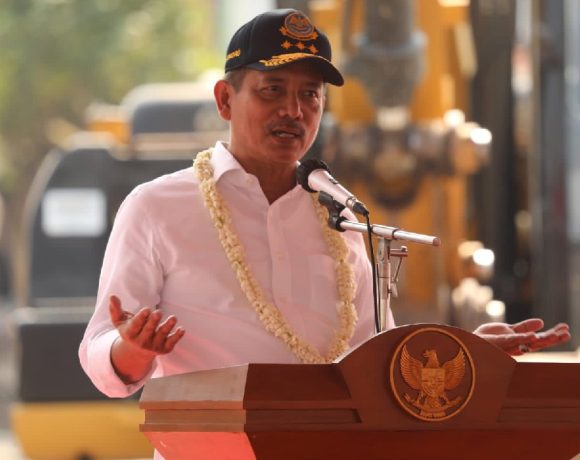 Foto Dirjen Hubdat, Hendro Sugiatno dalam acara Groundbreaking Terminal Tipe A Cepu.Foto oleh Humas Ditjen Hubdat