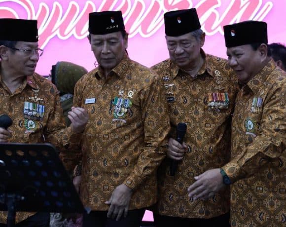 Prabowo, SBY, Wiranto, Agum Gumelar, dan dalam satu panggung