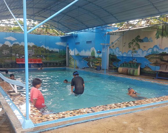 Waterpark Kolam Renang Batu