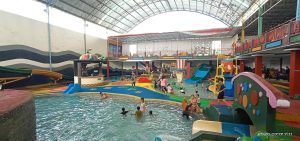 Waterpark Kolam Renang Indoor