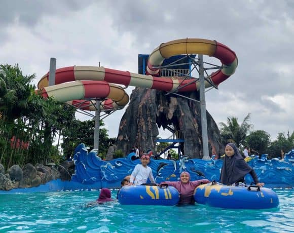 Waterpark Kolam Renang Karawang